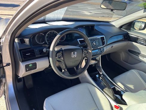 Used 2016 Honda Accord LX image 10