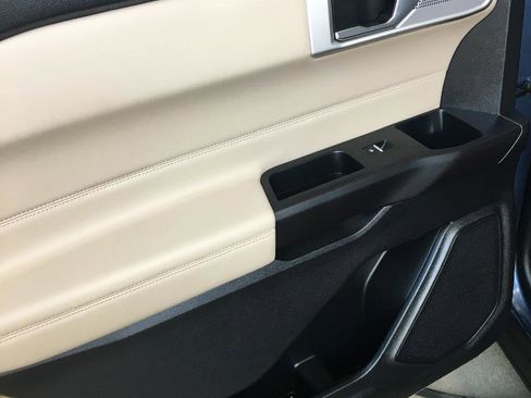 Used 2020 Ford Explorer Limited image 15