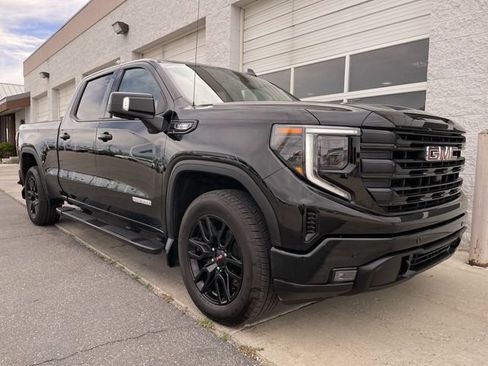 Used 2025 GMC Sierra 1500 Elevation w/ Elevation Premium Package AWD/4WD image 10
