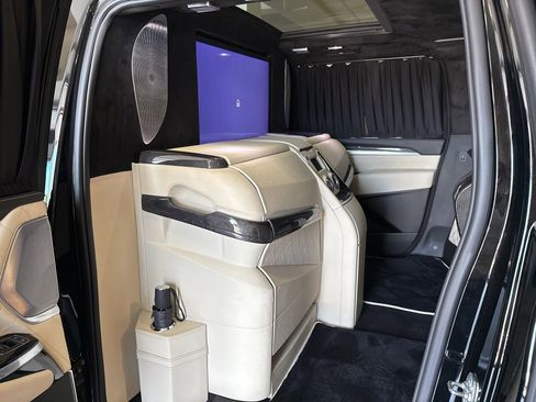 New 2025 Cadillac Escalade ESV Sport Platinum image 19