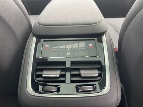 Used 2026 Volvo XC90 B6 Plus AWD/4WD image 11