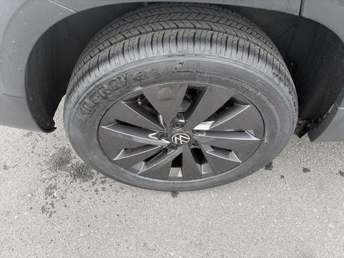 Used 2024 Volkswagen Taos S FWD image 10