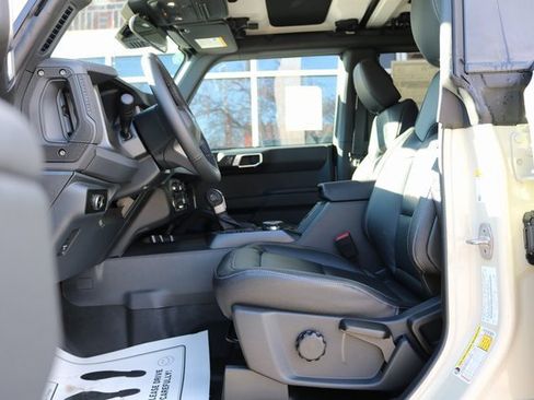 New 2025 Ford Bronco Big Bend w/ Black Diamond Package image 15