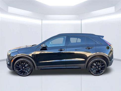 Used 2022 Cadillac XT4 Sport w/ LPO, ONYX Package FWD image 11