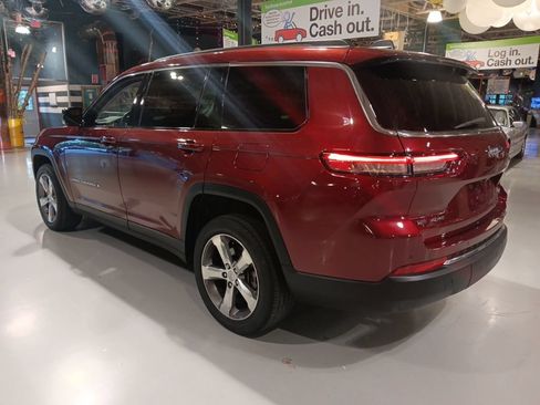 Used 2022 Jeep Grand Cherokee L Limited AWD/4WD image 8