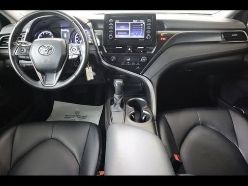 Used 2021 Toyota Camry SE image 14