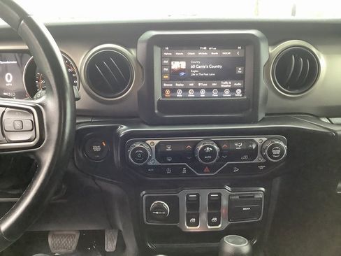 Used 2020 Jeep Wrangler Sport S image 16