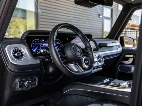Used 2025 Mercedes-Benz G 580 w/ EQ Technology image 23