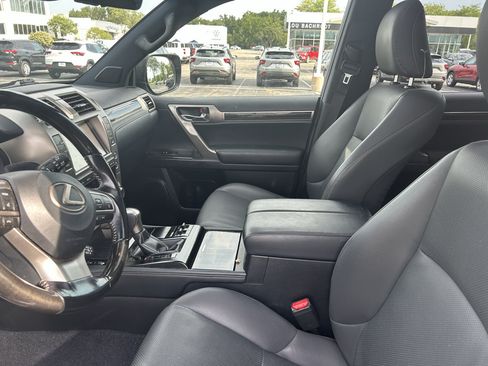 Used 2020 Lexus GX 460 Premium w/ Premium Package AWD/4WD image 9