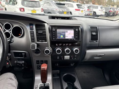 Used 2014 Toyota Sequoia Platinum w/ Preferred Accessory Package image 21