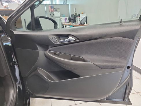 Used 2017 Chevrolet Cruze LT FWD image 21