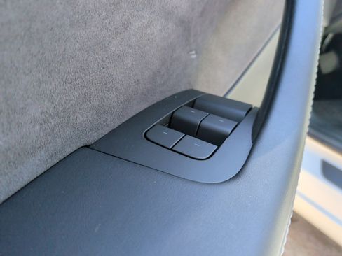 Used 2021 Tesla Model 3 Standard Range Plus image 15