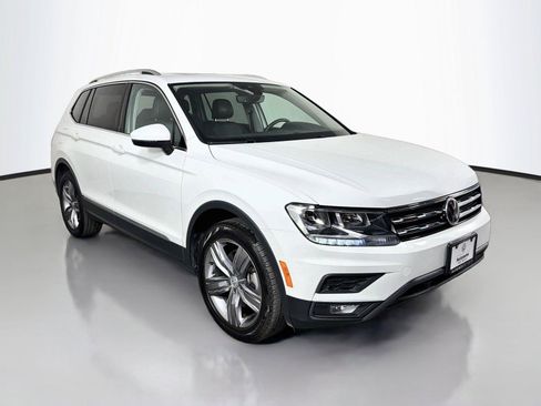 Used 2021 Volkswagen Tiguan SEL w/ 3-Row Tiguan MDO Package FWD image 3