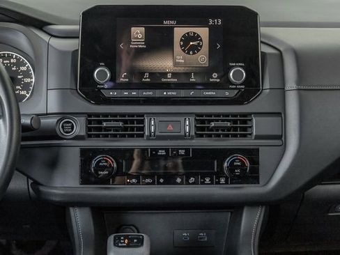 Used 2024 Nissan Pathfinder S image 7