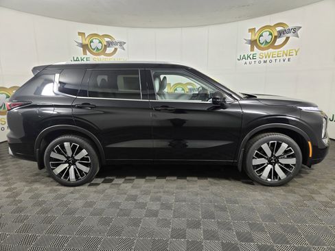 New 2026 Mitsubishi Outlander SEL image 8