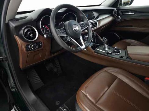 Used 2019 Alfa Romeo Stelvio AWD image 19