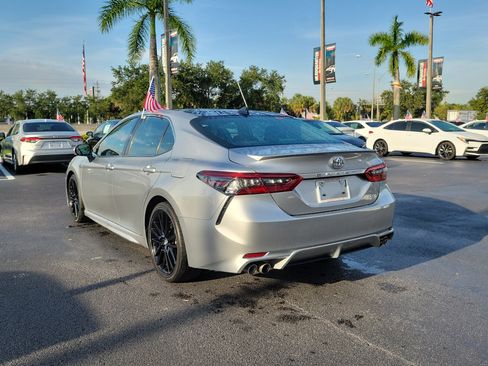 Used 2023 Toyota Camry XSE FWD image 9