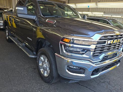 Used 2026 RAM 2500 Big Horn AWD/4WD image 2