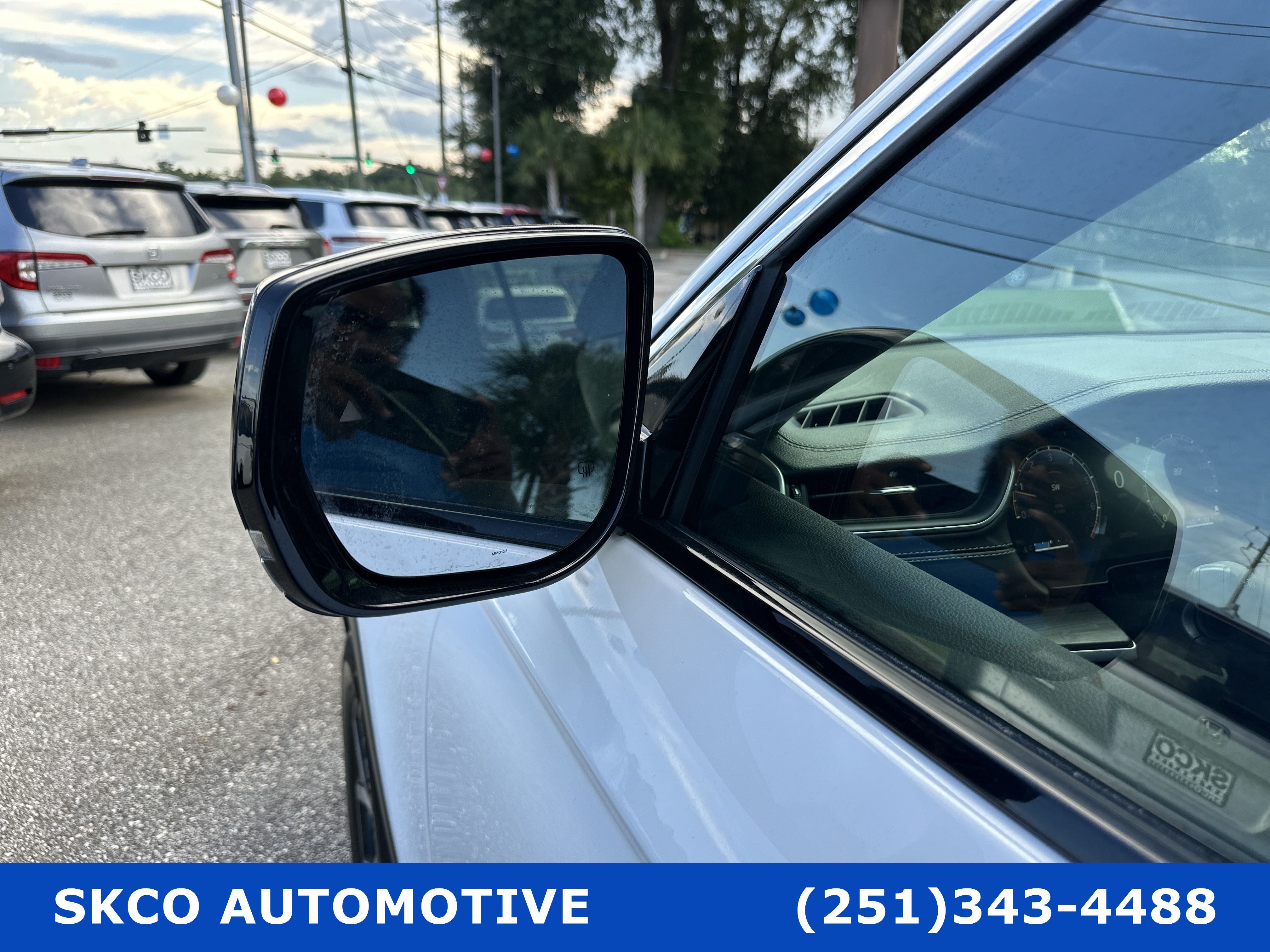 Used 2024 Jeep Grand Cherokee Limited AWD/4WD image 10
