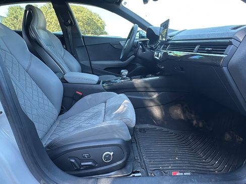 Used 2023 Audi S5 Premium w/ Convenience Package image 28