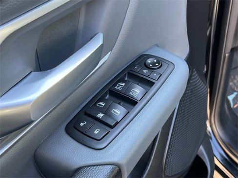 Used 2021 RAM 1500 Big Horn image 16