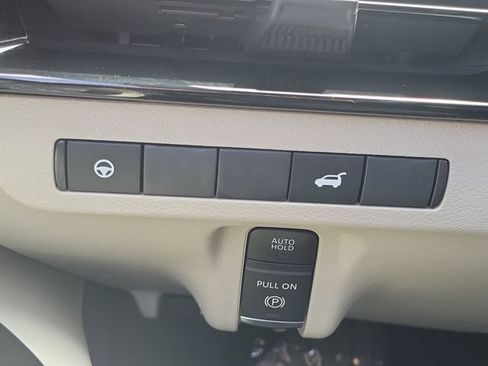Certified 2025 Nissan Murano SV AWD/4WD image 28