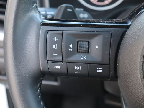Used 2023 Nissan Rogue SV w/ SV Premium B Package FWD image 13