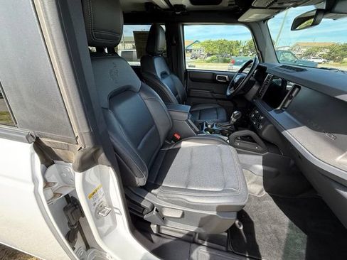Used 2025 Ford Bronco Badlands AWD/4WD image 11