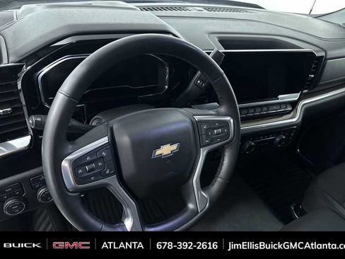 Used 2025 Chevrolet Silverado 1500 LT AWD/4WD image 21