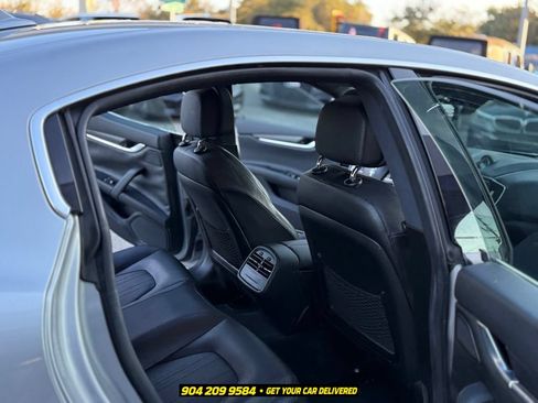 Used 2018 Maserati Ghibli RWD image 31