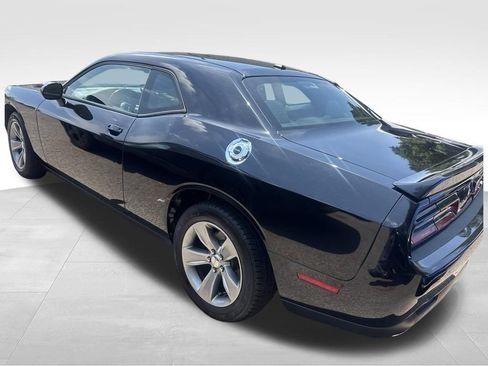 Used 2021 Dodge Challenger SXT RWD image 13