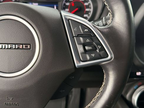 Used 2022 Chevrolet Camaro LT RWD image 17