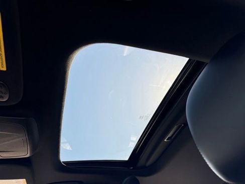 Used 2017 Lincoln MKZ Reserve FWD image 17
