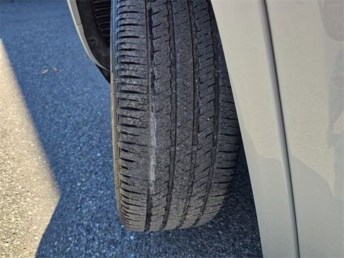 Used 2023 Jeep Grand Cherokee Overland w/ Trailer Tow Prep Group (B) image 32