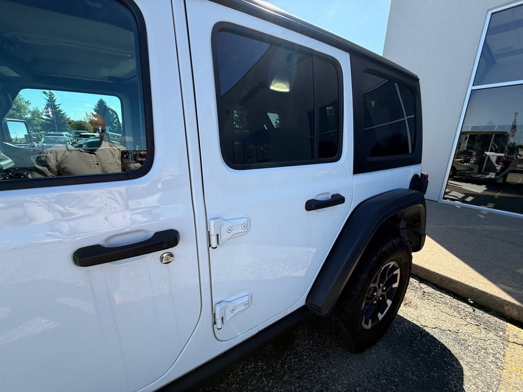 Used 2024 Jeep Wrangler Unlimited Rubicon 4xe AWD/4WD image 31