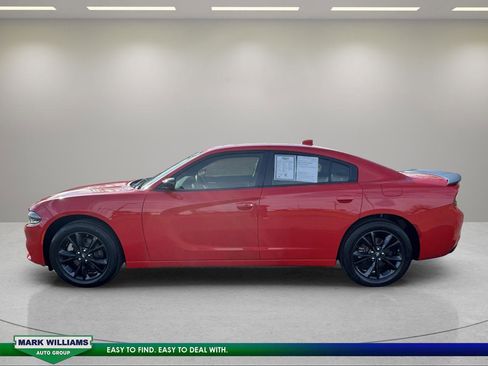 Used 2022 Dodge Charger SXT w/ Blacktop Package image 6
