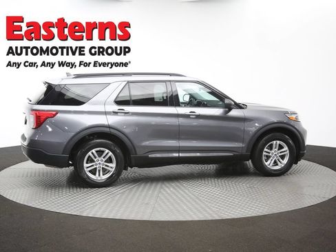 Used 2023 Ford Explorer XLT w/ Equipment Group 202A AWD/4WD image 43