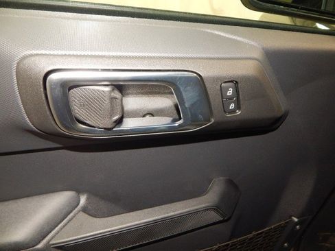 New 2025 Ford Bronco 4-Door image 15