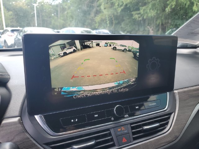 Used 2023 Nissan Altima 2.5 SV w/ SV Premium Package FWD image 21