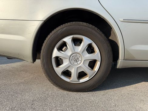 Used 2004 Toyota Avalon XL FWD image 9