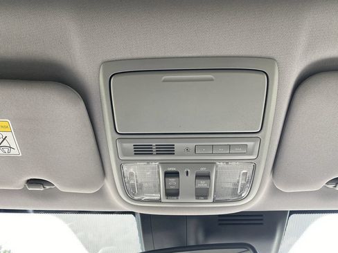 Used 2019 Honda CR-V Touring image 27