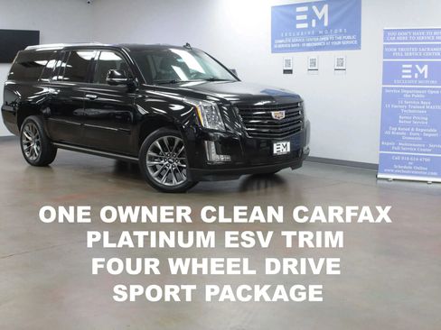 Used 2020 Cadillac Escalade ESV Platinum w/ Escalade Sport Edition image 2
