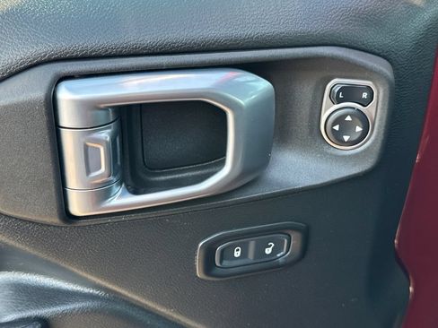 Used 2021 Jeep Gladiator Rubicon w/ Safety Group AWD/4WD image 28