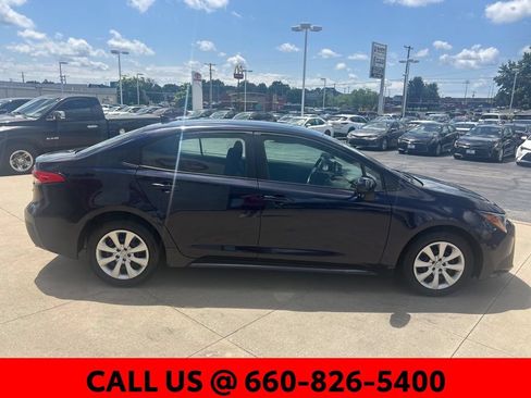 Used 2025 Toyota Corolla LE FWD image 5