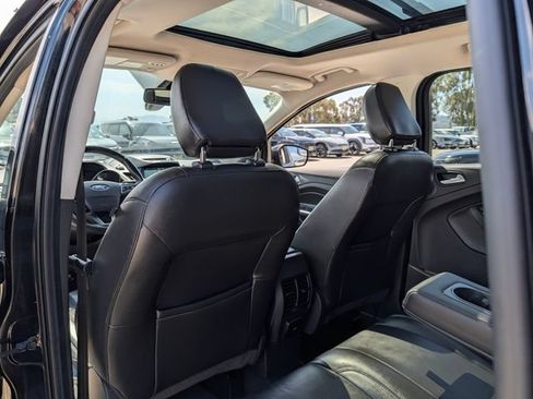 Used 2018 Ford Escape Titanium AWD/4WD image 14