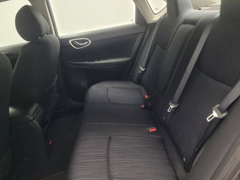 Used 2019 Nissan Sentra SV FWD image 18