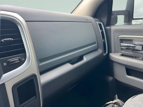 Used 2014 RAM 2500 SLT AWD/4WD image 28