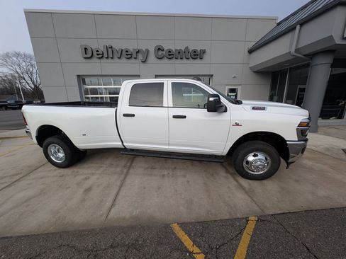 New 2026 RAM 3500 Tradesman image 4