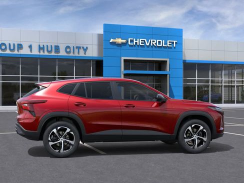 New 2026 Chevrolet Trax RS FWD image 5