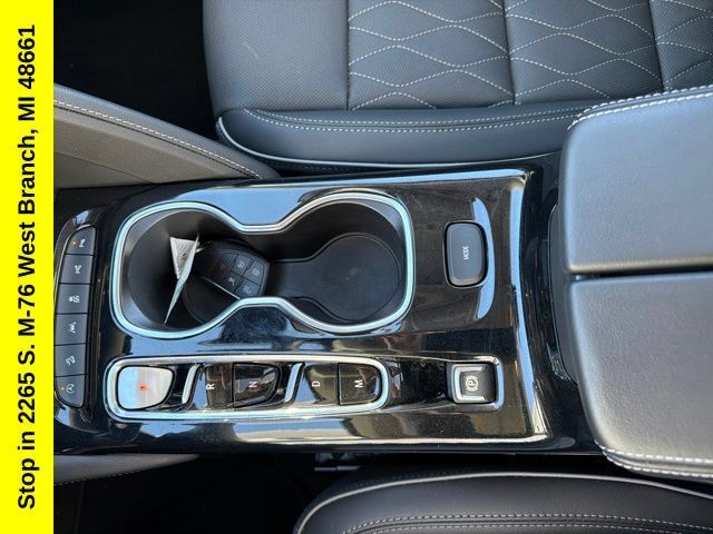 Used 2023 Buick Envision Avenir AWD/4WD image 44